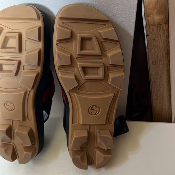 Gucci Webbed Sandals - Picture 9 of 15